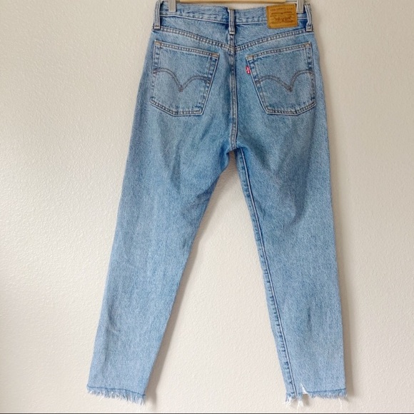 🌻Levi’s Icon wedgie jeans - Picture 2 of 7